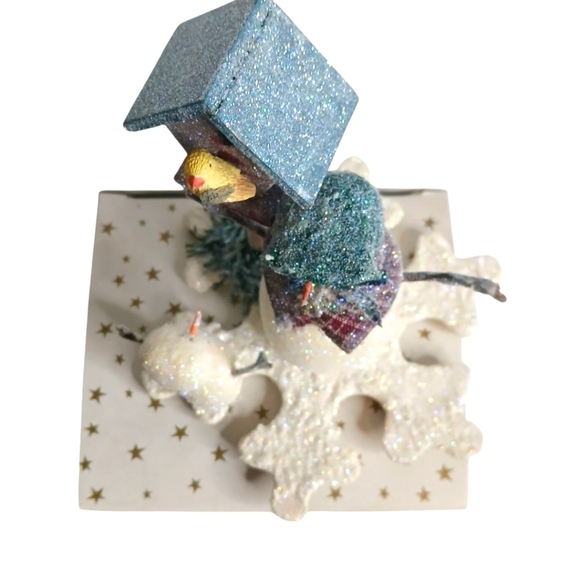 Collectable Creations Mini Snow Scenes- Sparkle Birdhouse Friend Christmas Decor - Picture 3 of 15